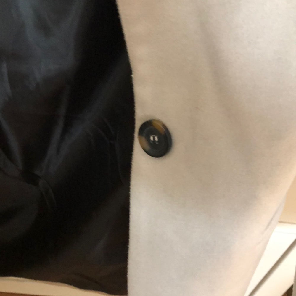 Coat - Picture 4 of 4